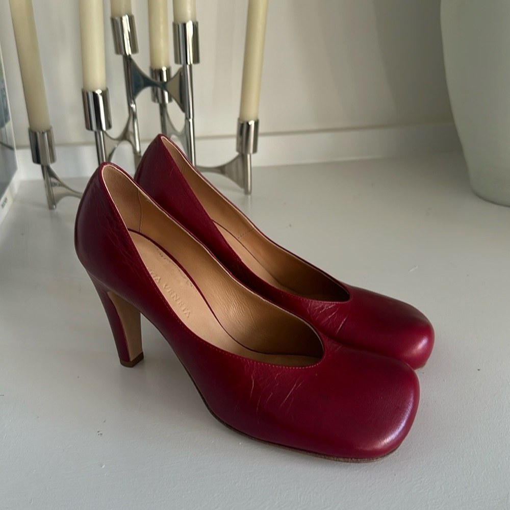 Bottega veneta burgundy heels